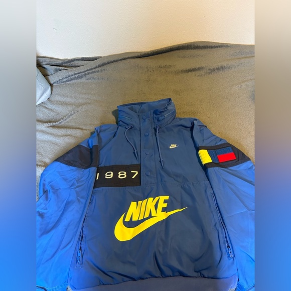 NIKE 1987 限定 ライズパック ウーブンジャケット アノラックジャケット NIKE（ナイキ）の「NIKE/ナイキ 【販路限定商品】RISE PACK REISSUE